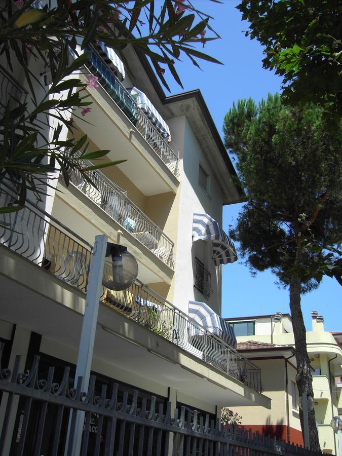 Residence Monaco Appartamenti 리미니 외부 사진