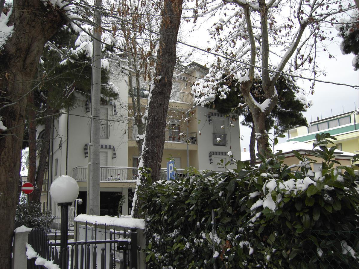 Residence Monaco Appartamenti 리미니 외부 사진